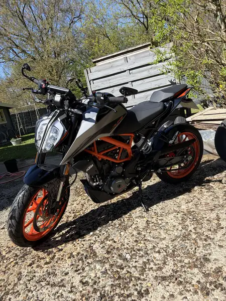 KTM 390 Duke - foto 4