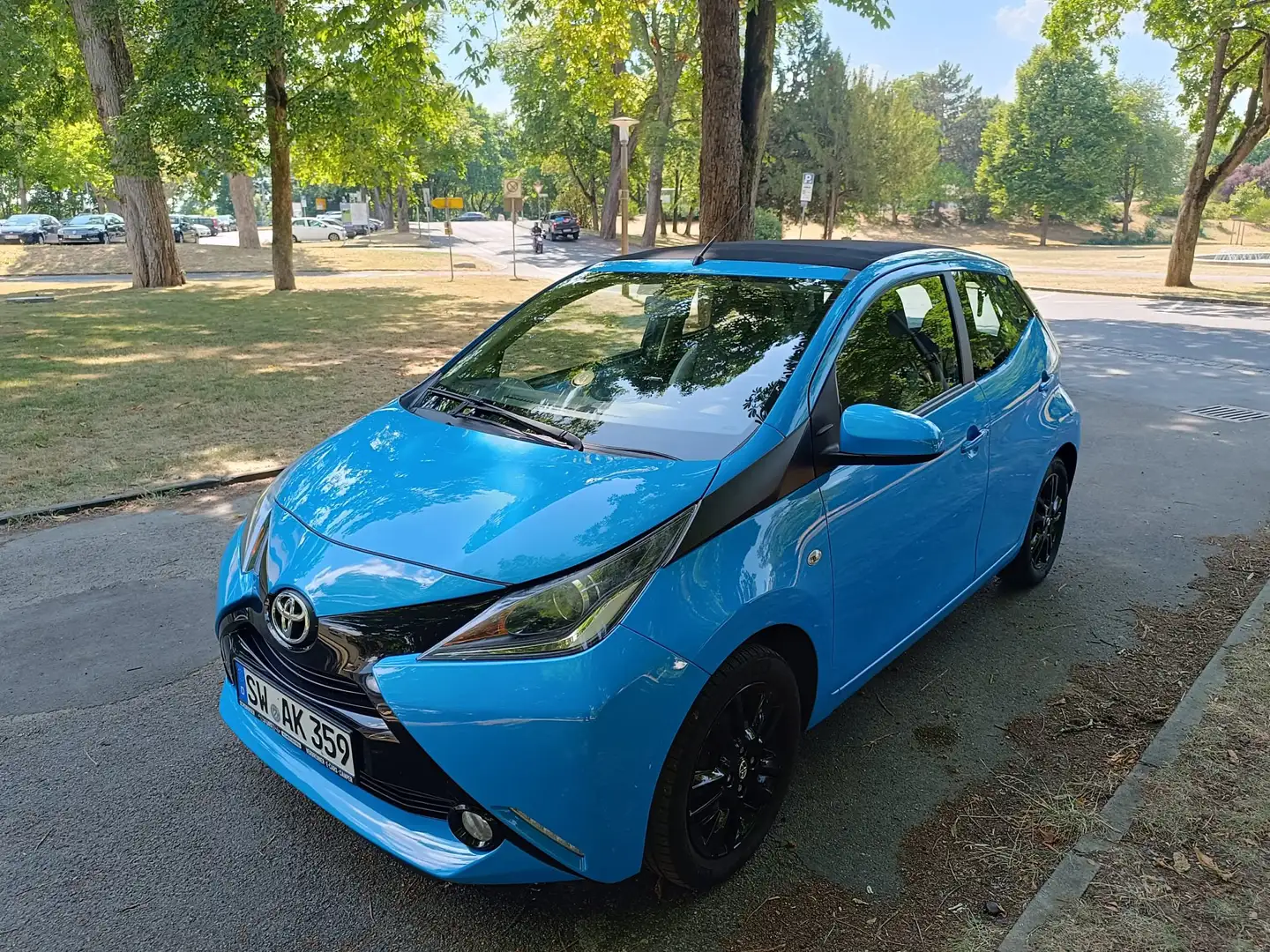 Toyota Aygo Aygo 5-Türer x-wave Blau - 1