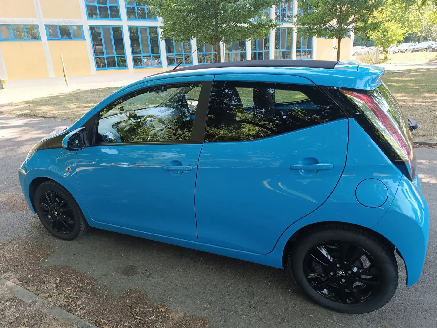 Toyota Aygo Aygo 5-Türer x-wave Blau - 2