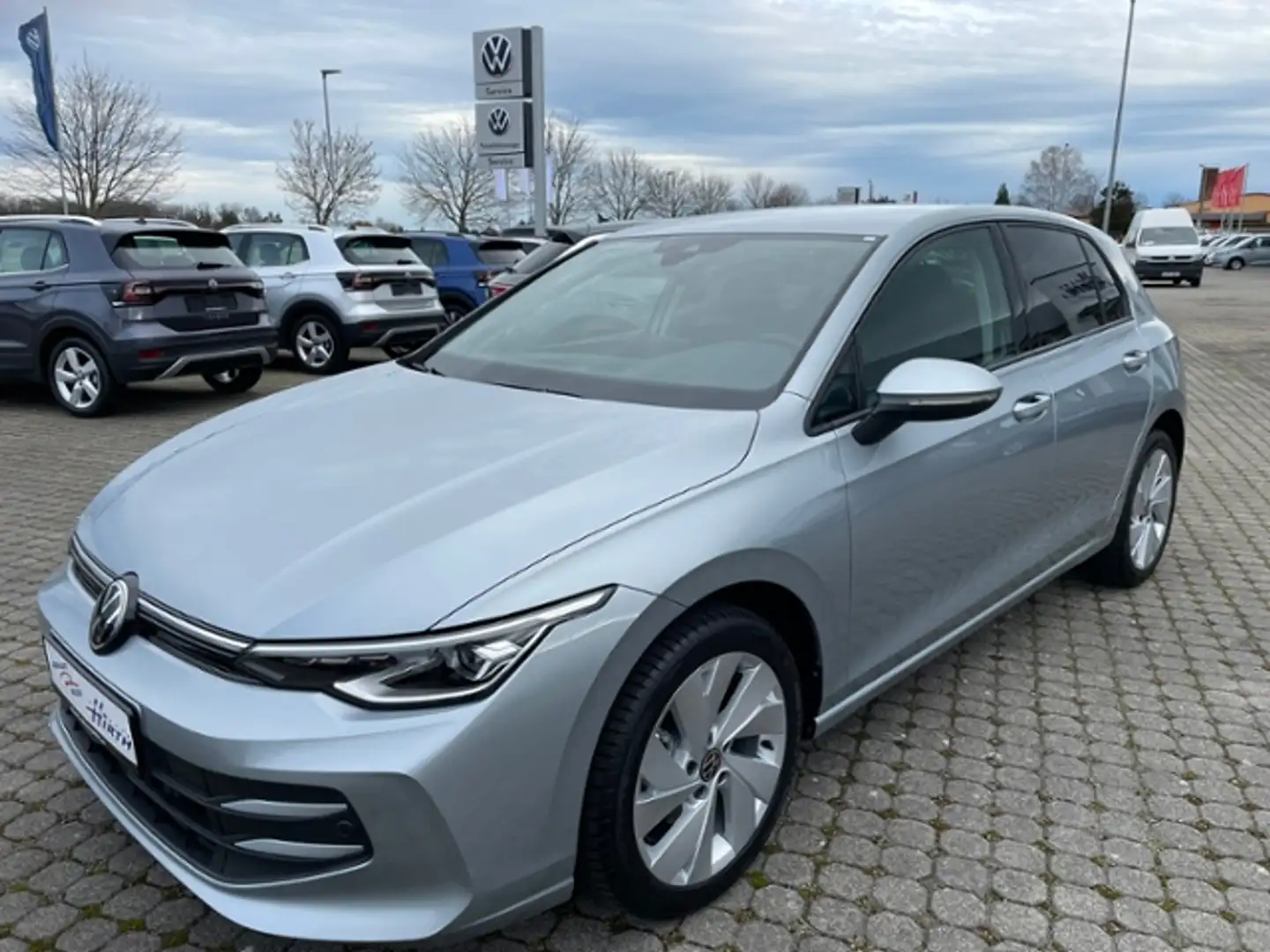 Volkswagen Golf VIII PA Life 1.5 TSI DA13BX KLIMA LED ALU Silber - 2