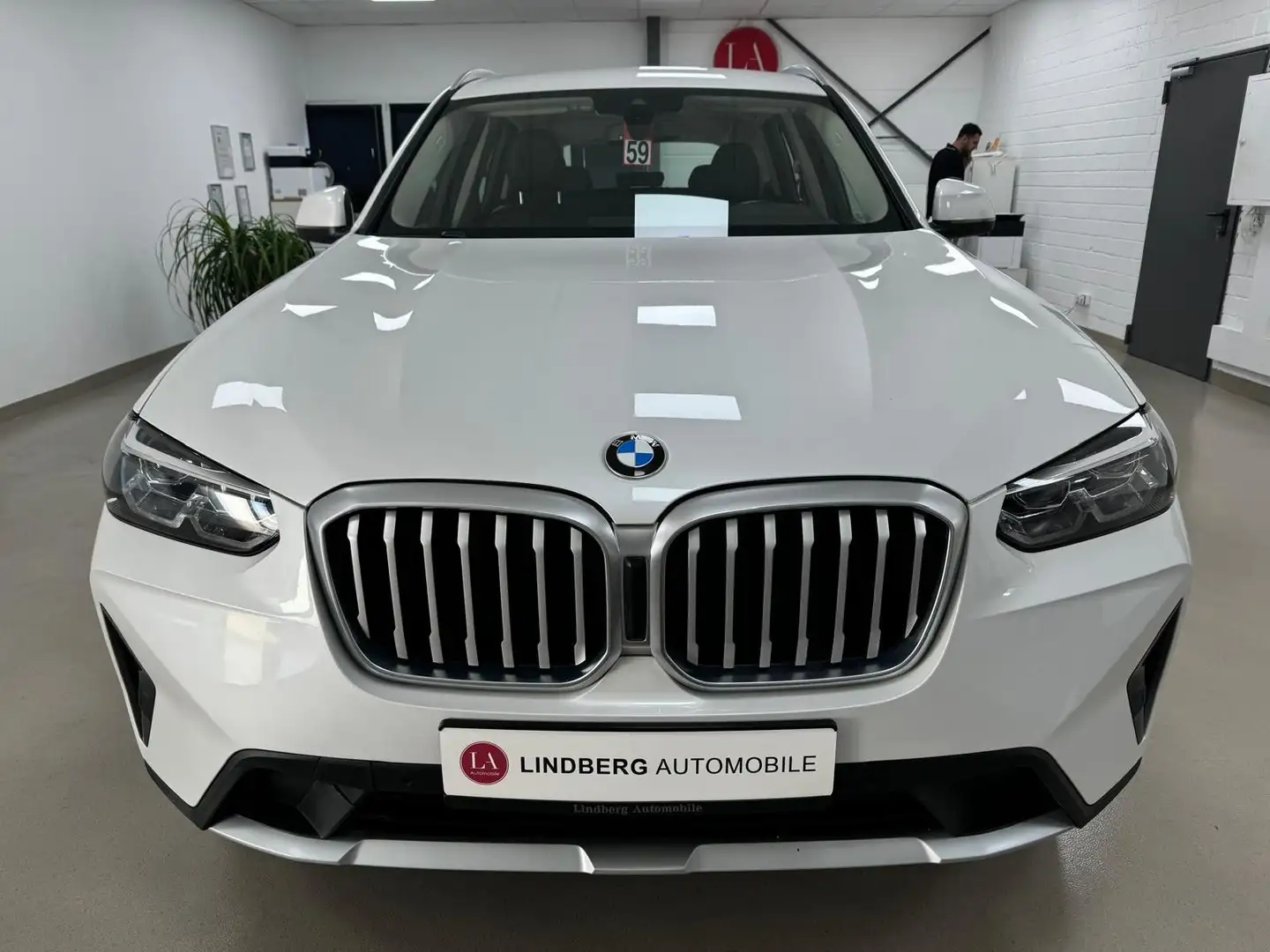 BMW X3 xDrive 20 d*PDC*NAVI*RFK*TEMP*AC*LMF*SBLFT*1H Weiß - 2
