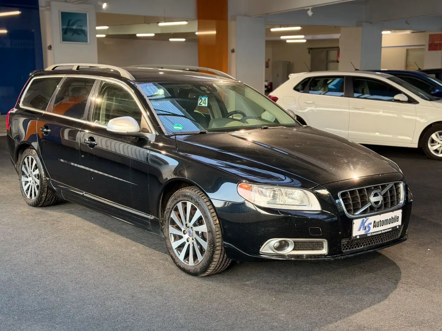 Volvo V70 BI-FUEL*LEDER*SITZH.*NUR GEWERBE&EXPORT* Noir - 1