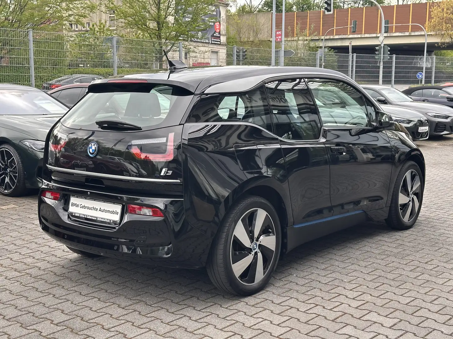 BMW i3 120Ah //Navi Kamera Stop&Go 19"LM Noir - 2