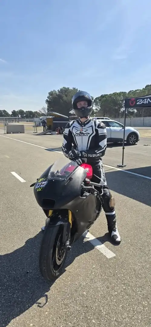 Triumph Speed Triple 1200 RR piste Червоний - 2