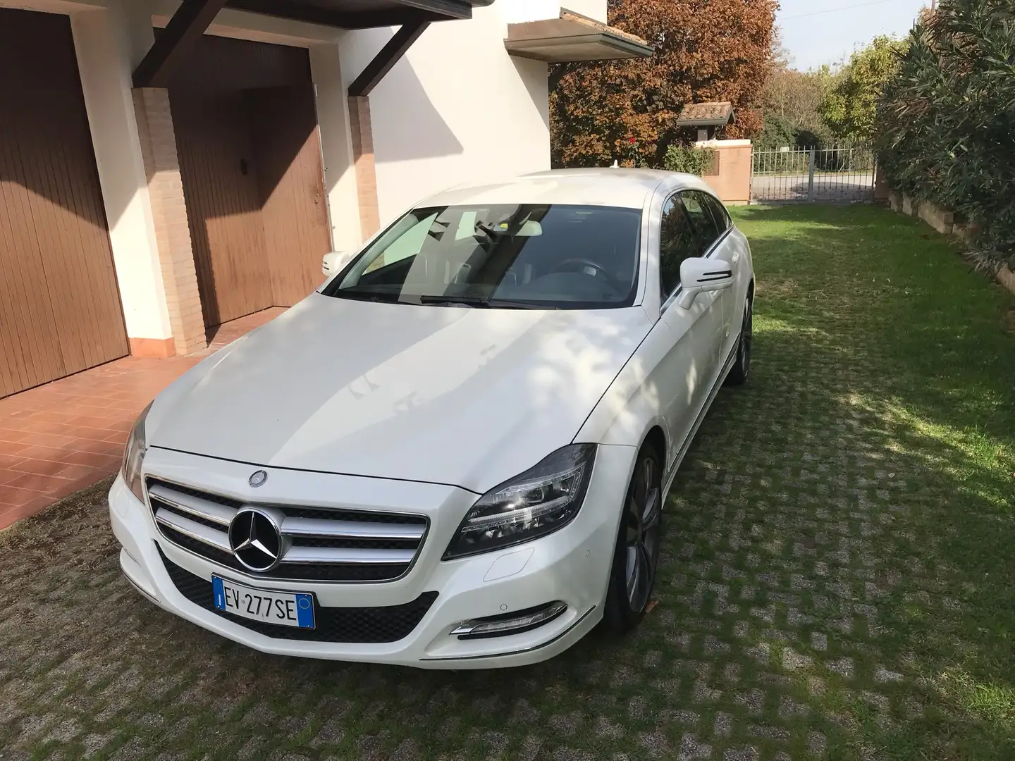 Mercedes-Benz CLS 250 Shooting Brake cdi be auto Wit - 2