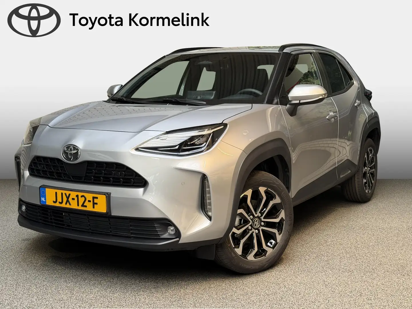 Toyota Yaris Cross 1.5 Hybrid 130 Dynamic Silber - 1