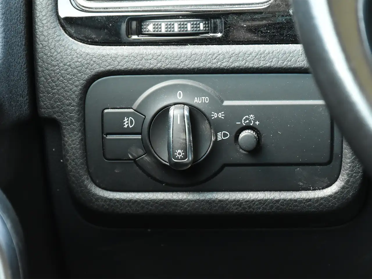Volkswagen Touareg снимка Volkswagen Touareg