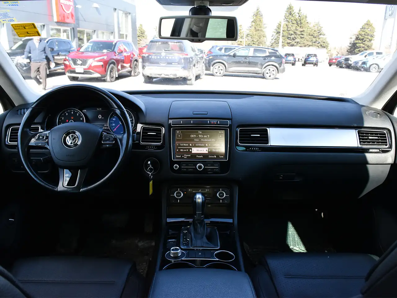 Volkswagen Touareg снимка Volkswagen Touareg