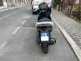 Aprilia SR Max 300 Wit - thumbnail 2