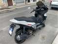 Aprilia SR Max 300 Wit - thumbnail 10