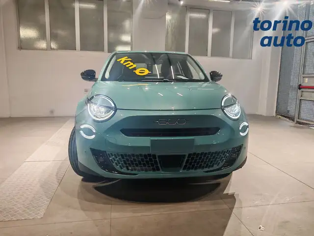 Fiat 600 view 2