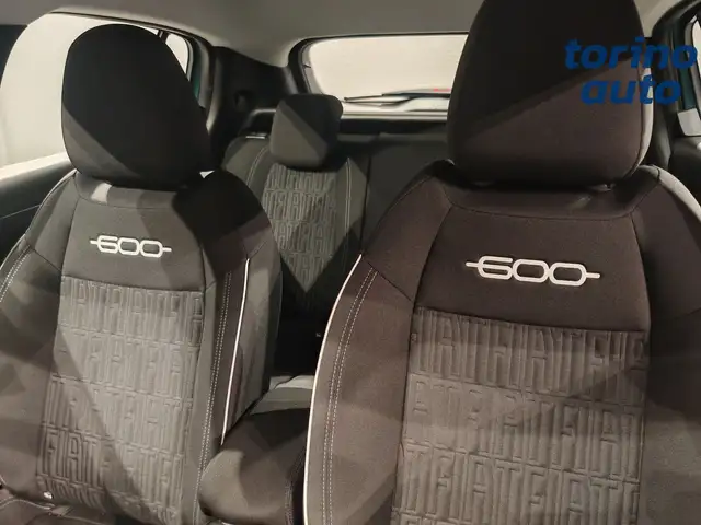 Fiat 600 view 9