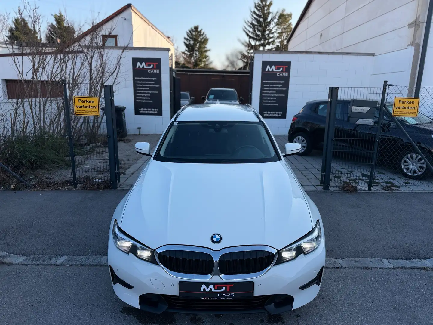 BMW 320 320 d xDrive Sport Line|ERSTB.|ACC|SHADOW|SPUR|CAM Weiß - 2