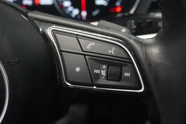 Audi A4 view 13
