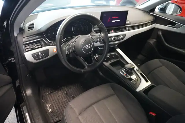 Audi A4 view 7