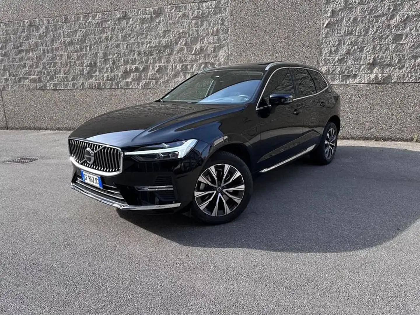 Volvo XC60 T6 Recharge Plug-in Hybrid AWD Inscription Expres Nero - 1