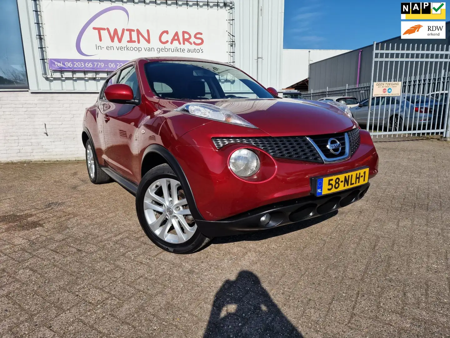 Nissan Juke 1.6 Acenta Airco Червоний - 1