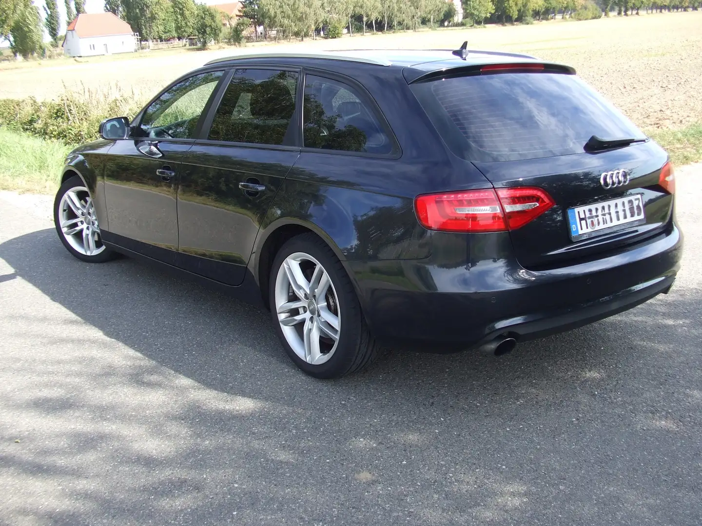Audi A4 A4 Avant 2.0 TFSI, Pano, AHK, 8 fach Ber. usw. Blau - 2