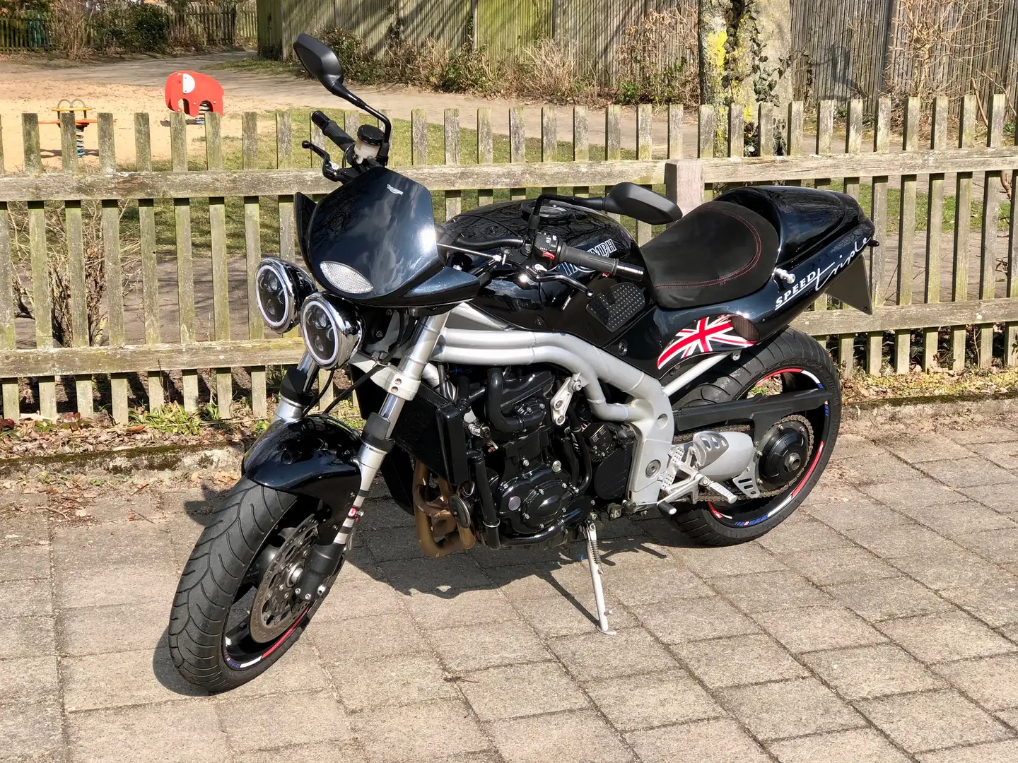 Triumph Speed Triple 955i HU NEU - 2