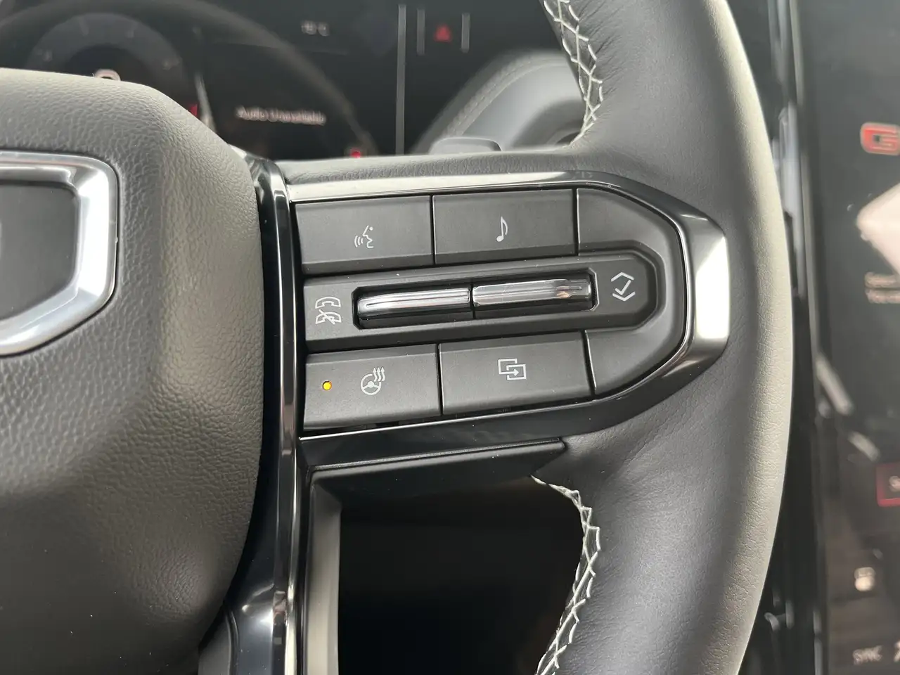 GMC Yukon снимка GMC Yukon