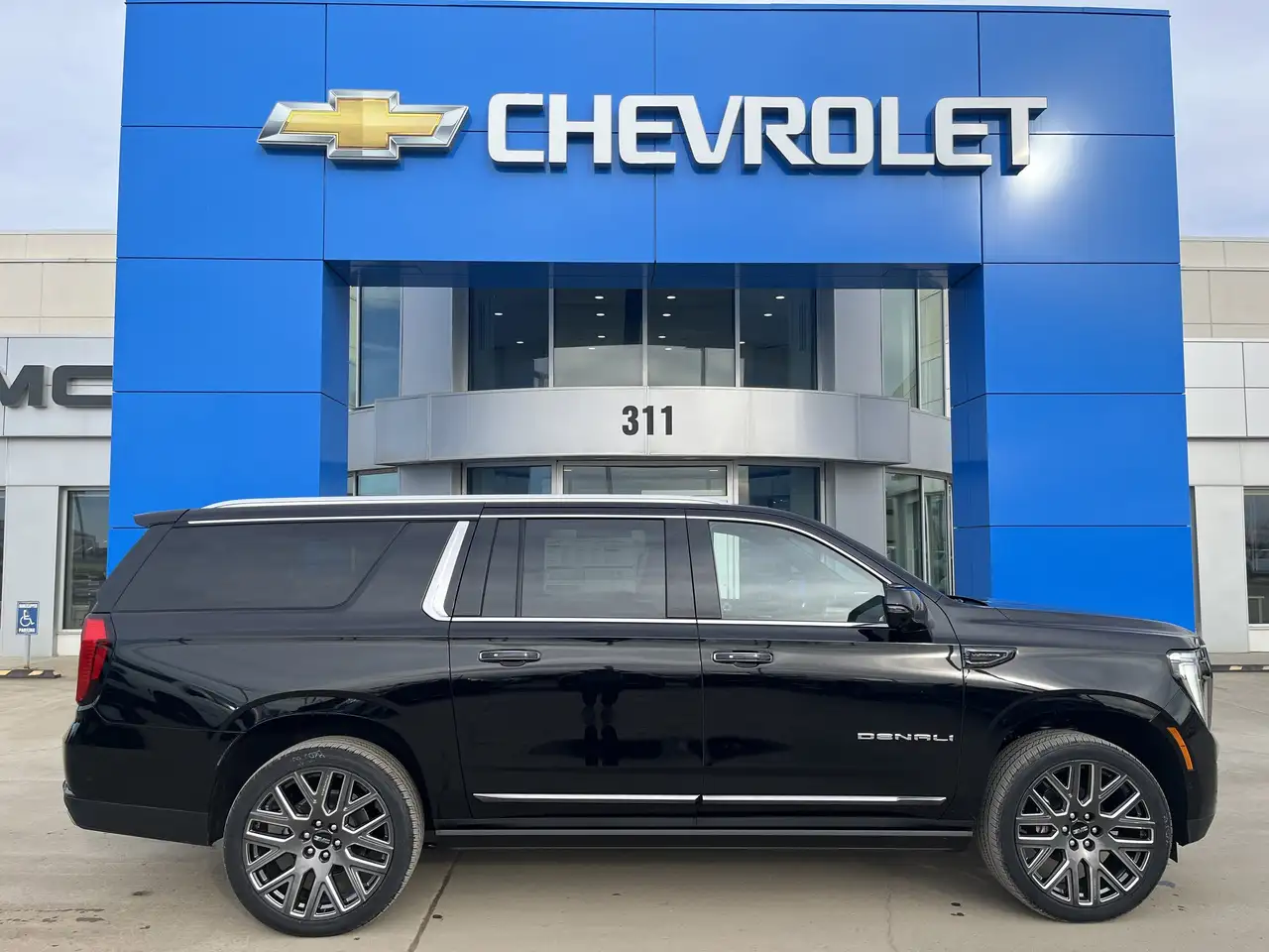 GMC Yukon снимка GMC Yukon