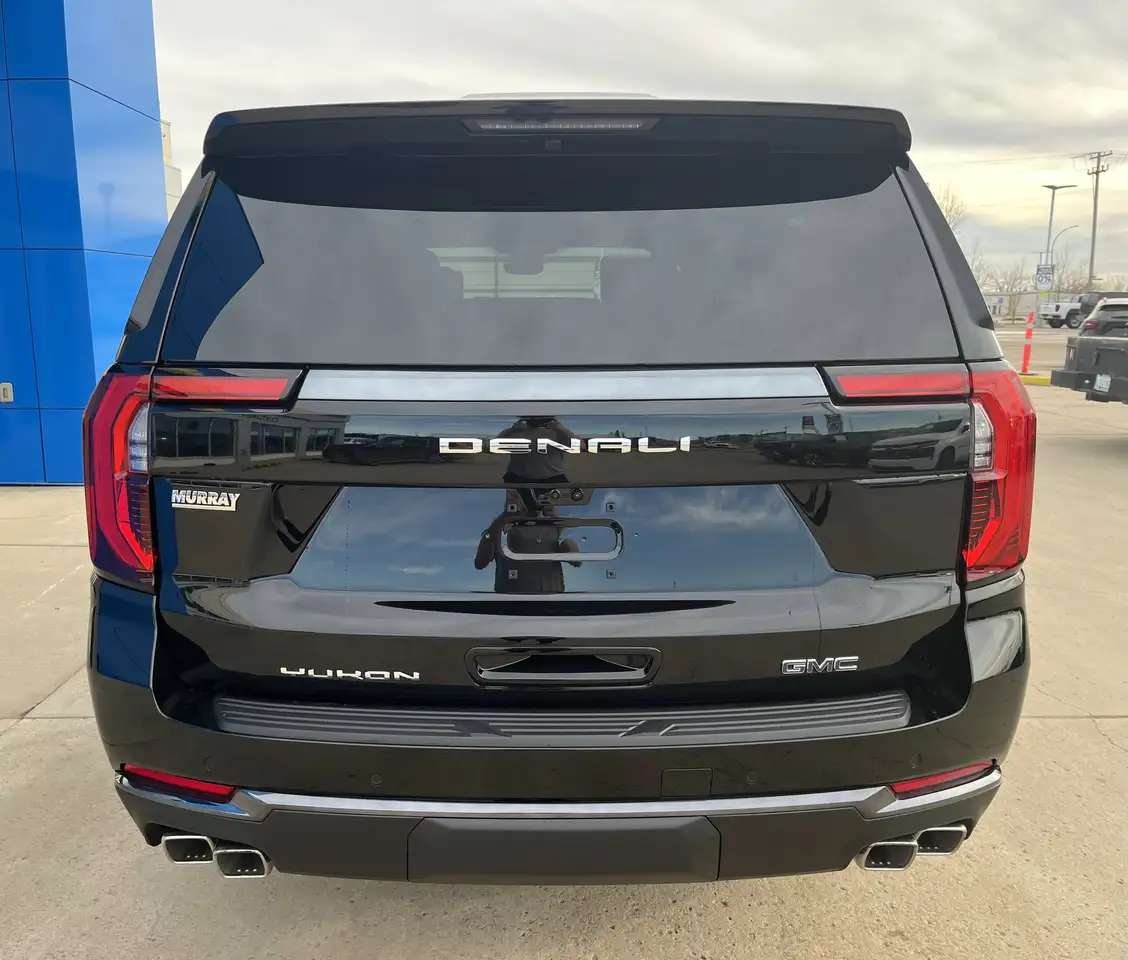 GMC Yukon снимка GMC Yukon