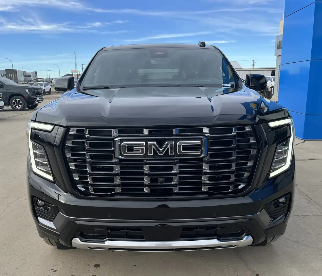 GMC Yukon снимка GMC Yukon