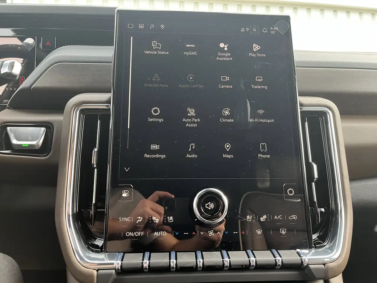 GMC Yukon снимка GMC Yukon