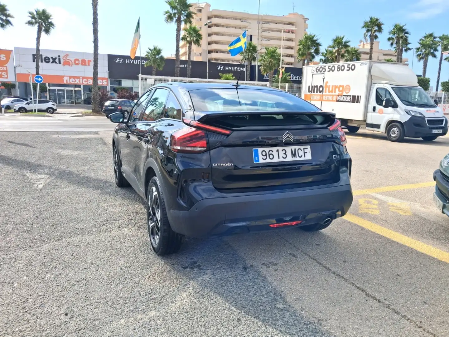 Citroen C4 1.2 PureTech Shine S&S EAT8 130 Negro - 2