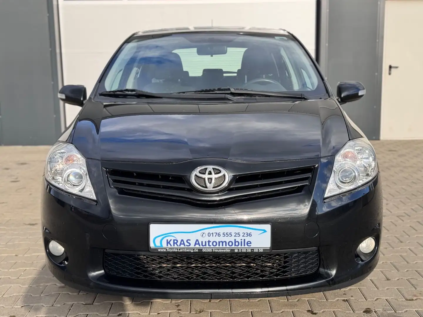 Toyota Auris Life+Klimaautomatik+85000Km+ Schwarz - 2
