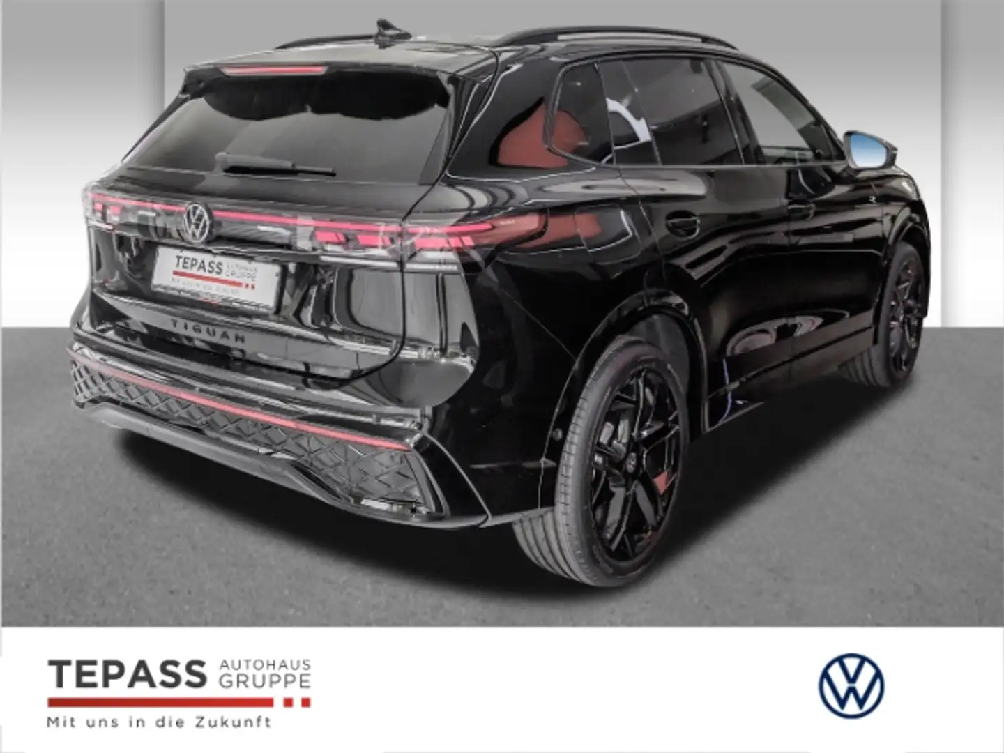 Volkswagen Tiguan 1.5 eTSI R-Line MATRIX NAVI PANO SHZ PDC Schwarz - 2