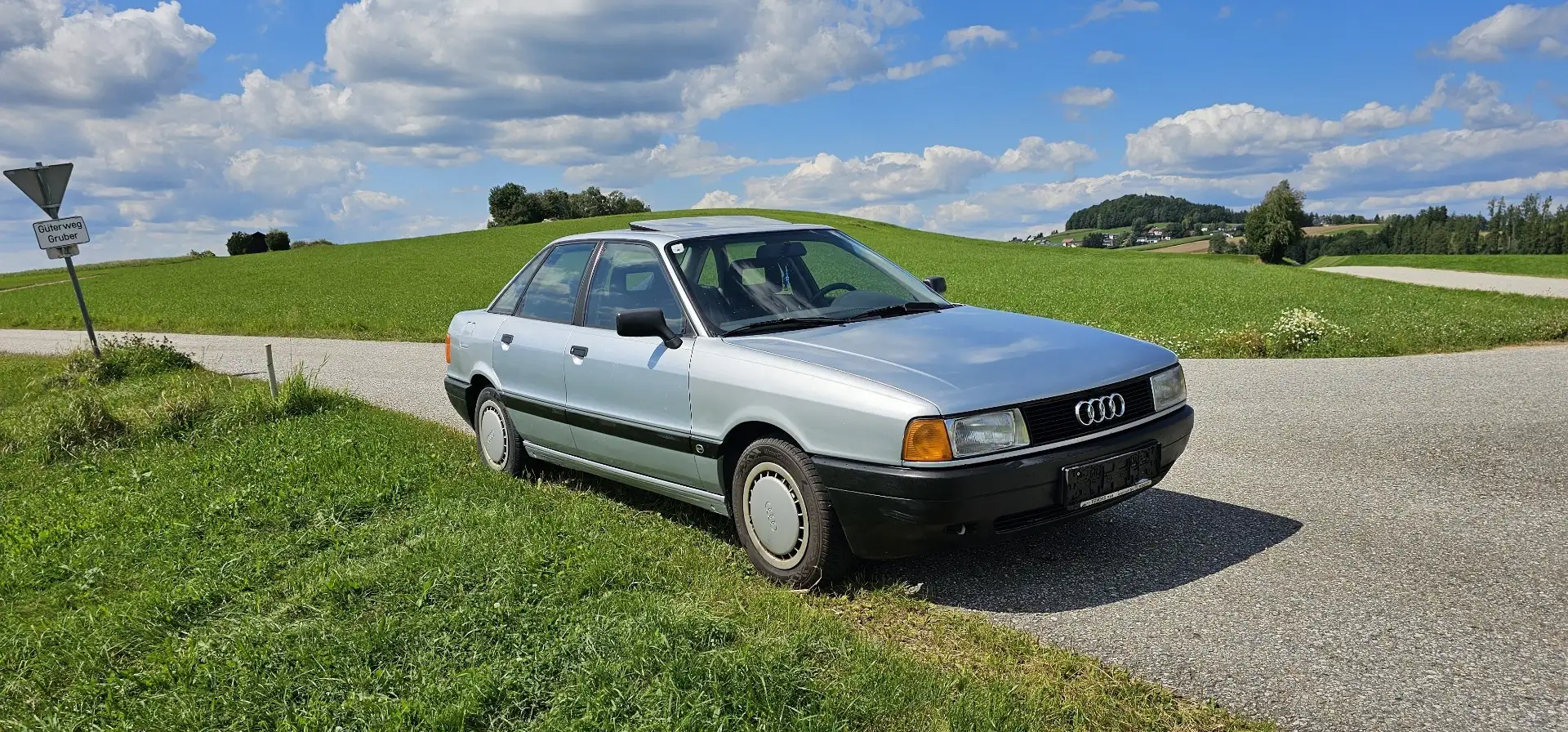 Audi 80 2,0 E - 1