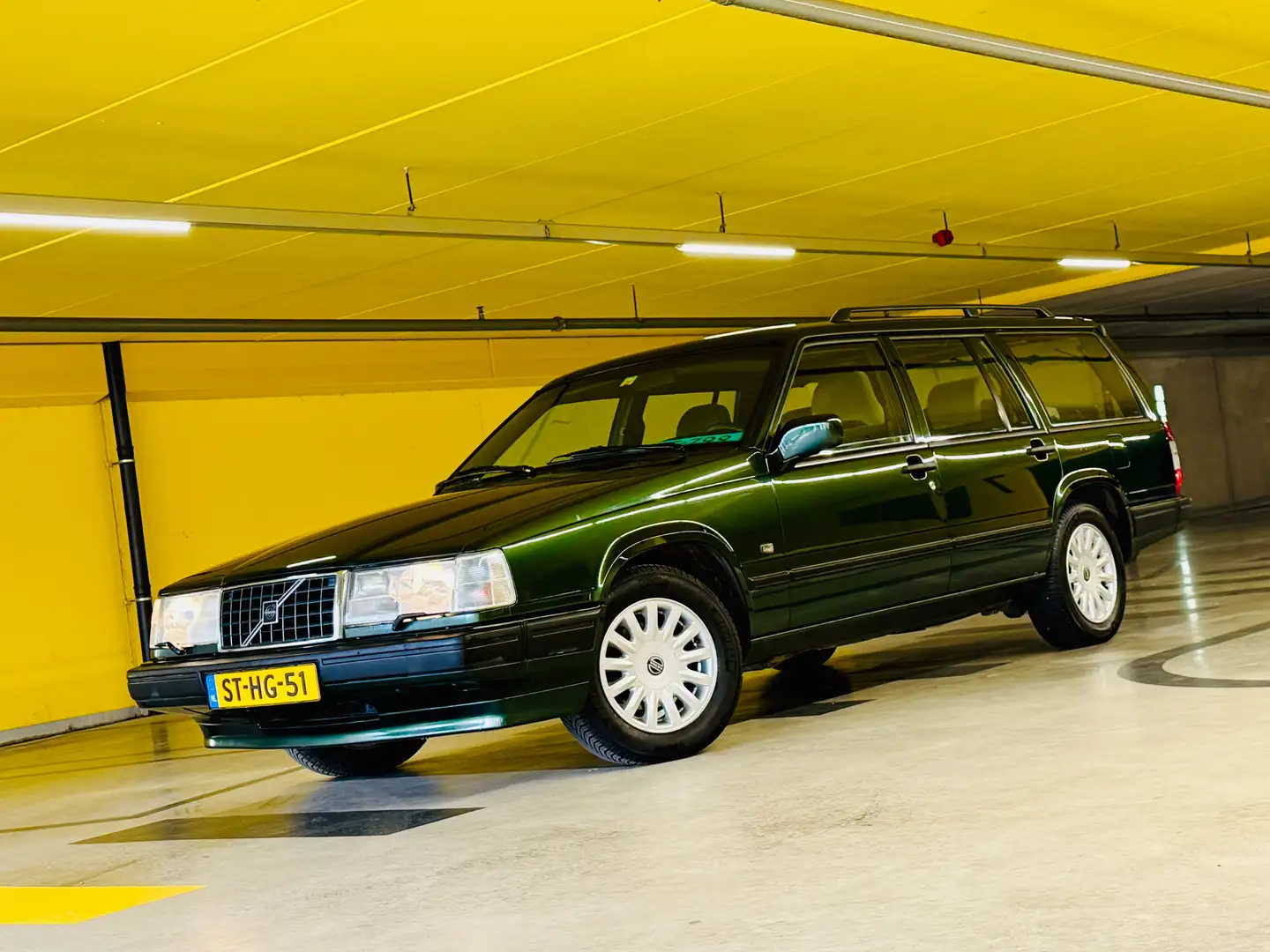 Volvo 940 2.3i Polar | Youngtimer | Airco | Trekhaak Groen - 1