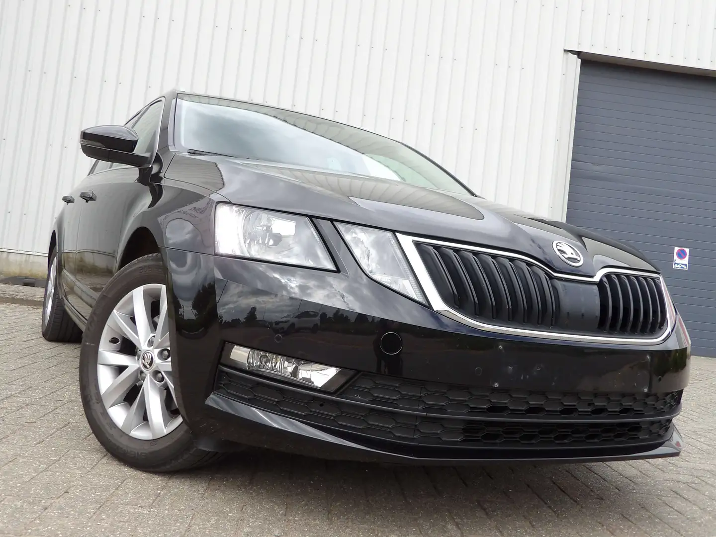 Skoda Octavia Octavia Combi 1.0 TSI  Combi Ambition Noir - 1