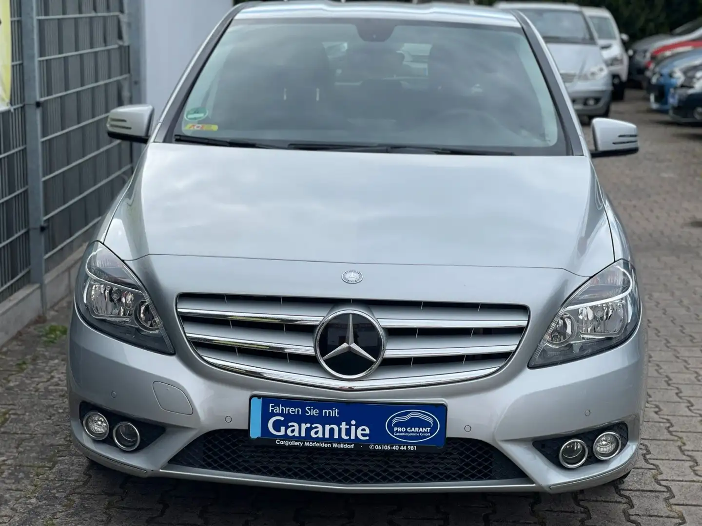 Mercedes-Benz B 180 B -Klasse B180/1.Hd/SHZ/Temp./Garantie/HU/AU/Neu Argent - 2