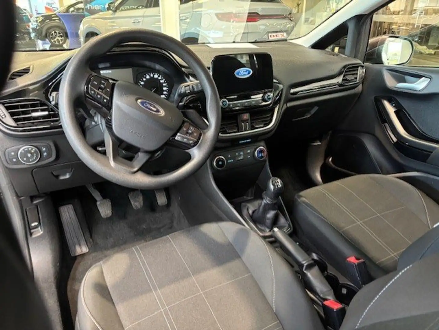 Ford Fiesta Fiesta 1.1 TREND/Airco/Navigatie/1j gar(1) Gris - 2