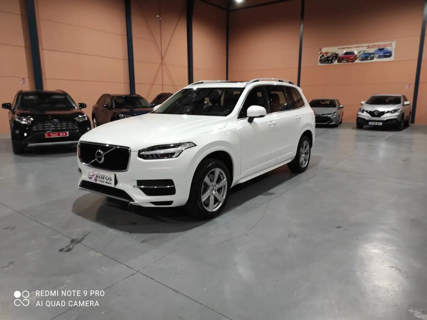 Volvo XC90 T8 Twin Momentum AWD 390 Weiß - 1