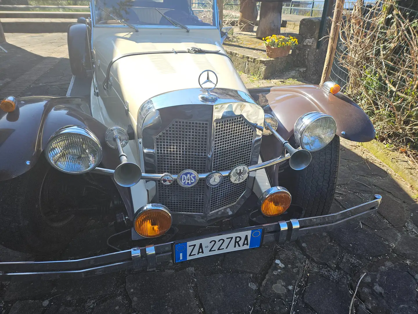 Mercedes-Benz 200 Бежевый - 1