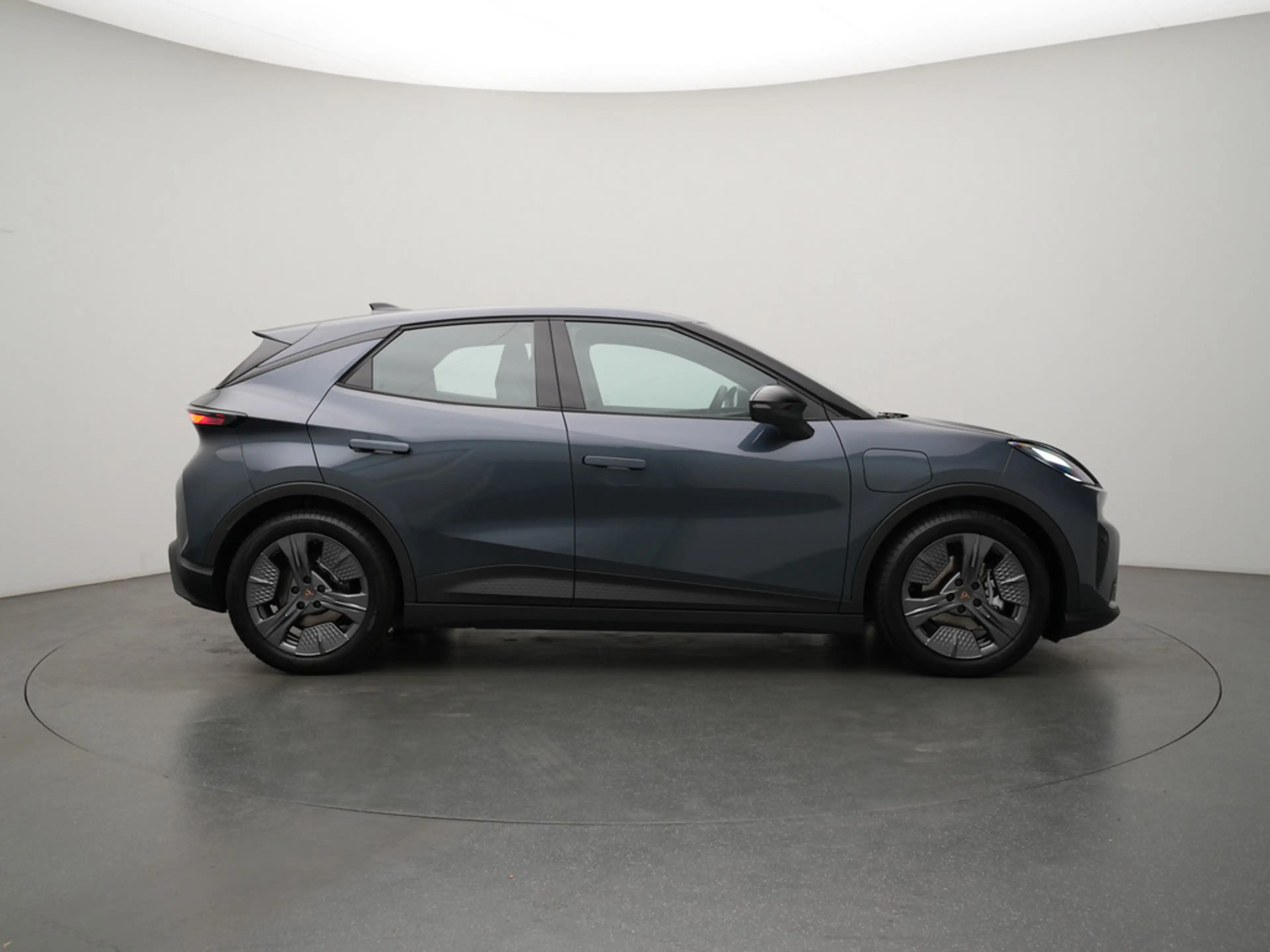 CUPRA Raval Launch Edition Dynamic STANDHZ LED KAM — photo 3