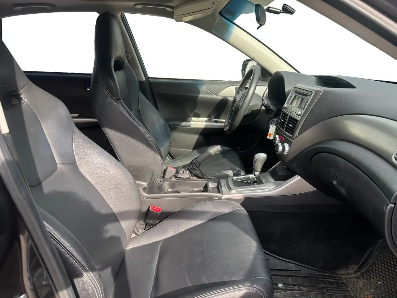 Subaru Impreza снимка Subaru Impreza