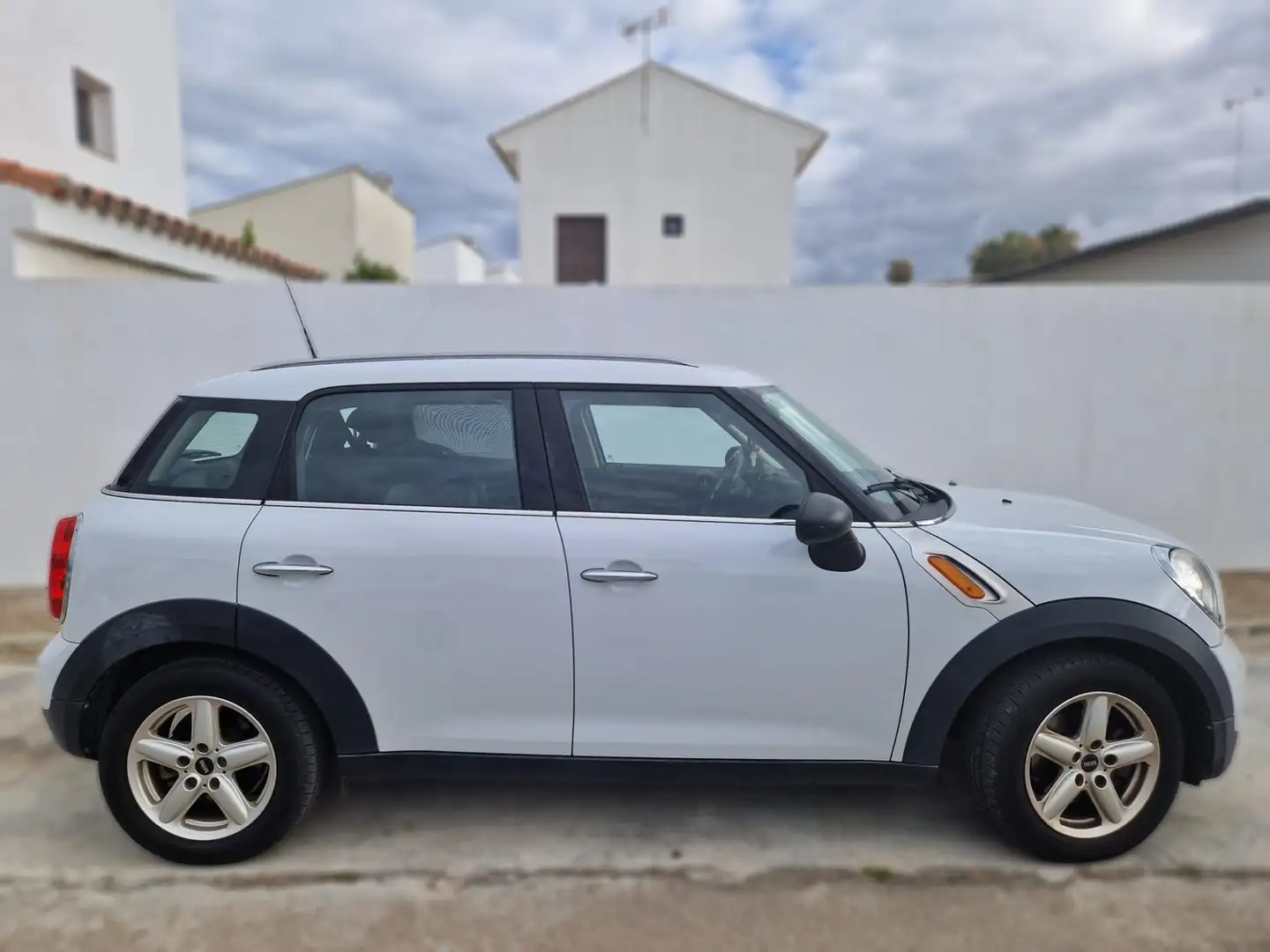 MINI One Countryman D Blanco - 2