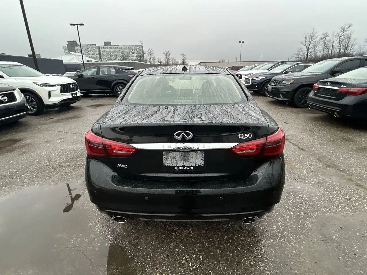 Infiniti Q50 снимка Infiniti Q50