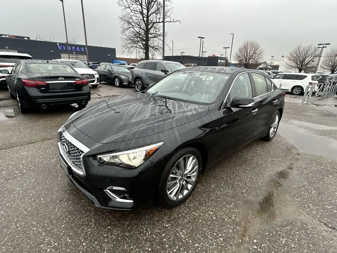 Infiniti Q50 снимка Infiniti Q50