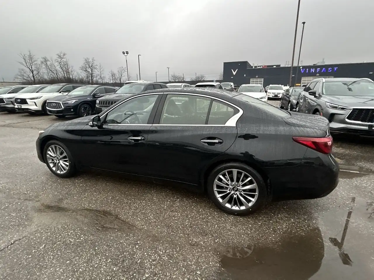 Infiniti Q50 снимка Infiniti Q50