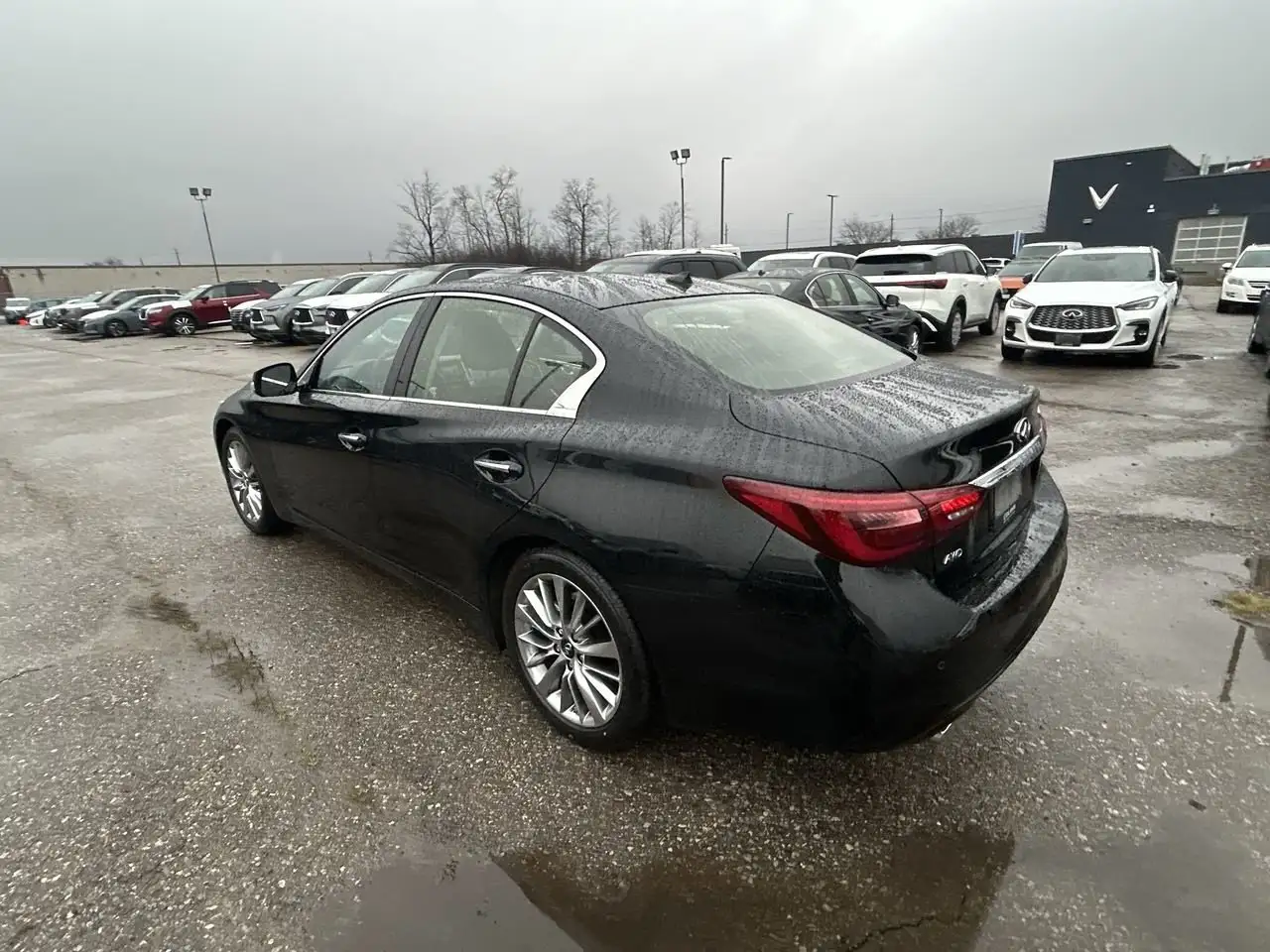 Infiniti Q50 снимка Infiniti Q50