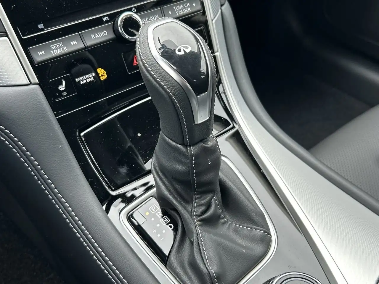 Infiniti Q50 снимка Infiniti Q50