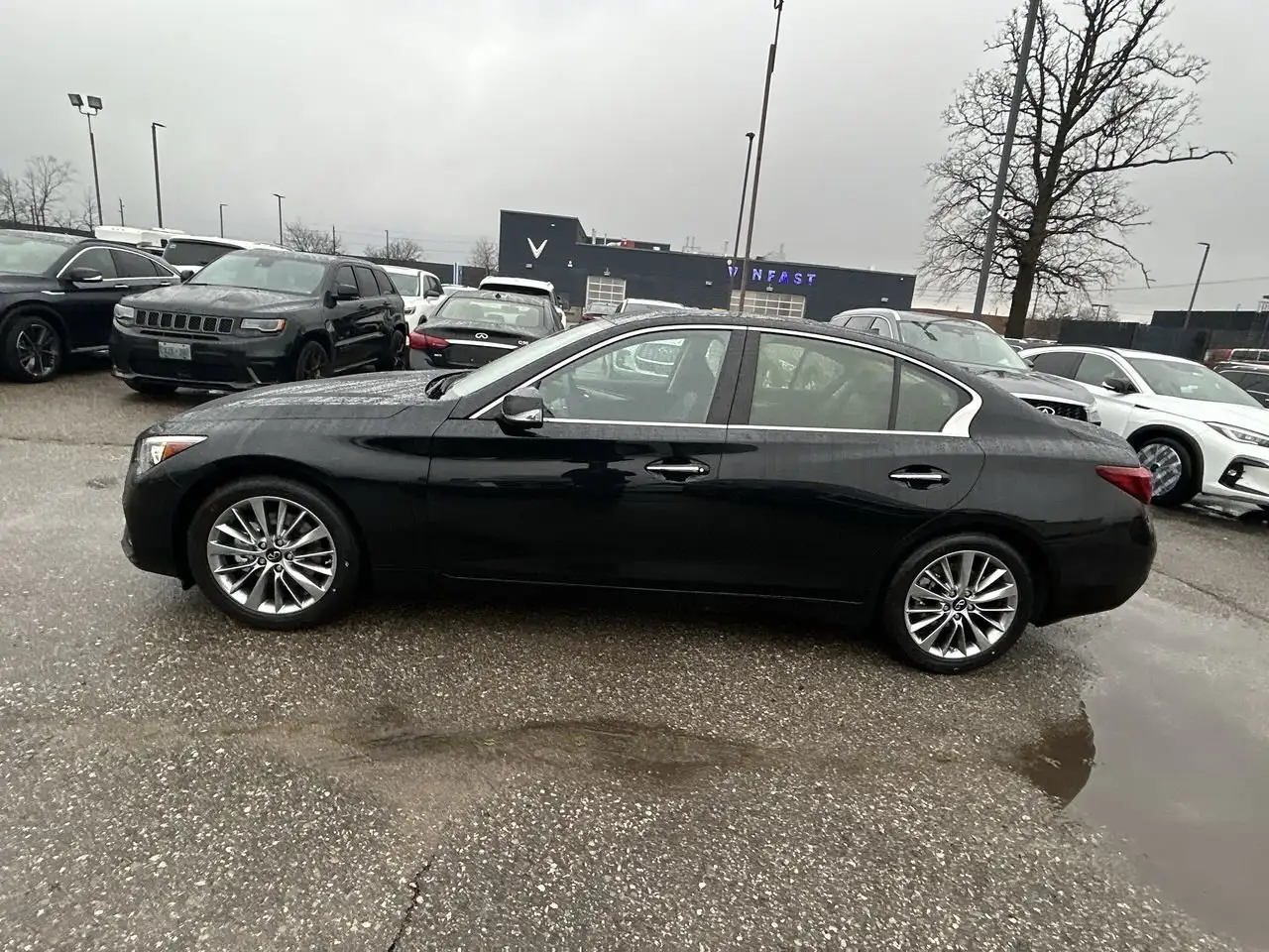 Infiniti Q50 снимка Infiniti Q50