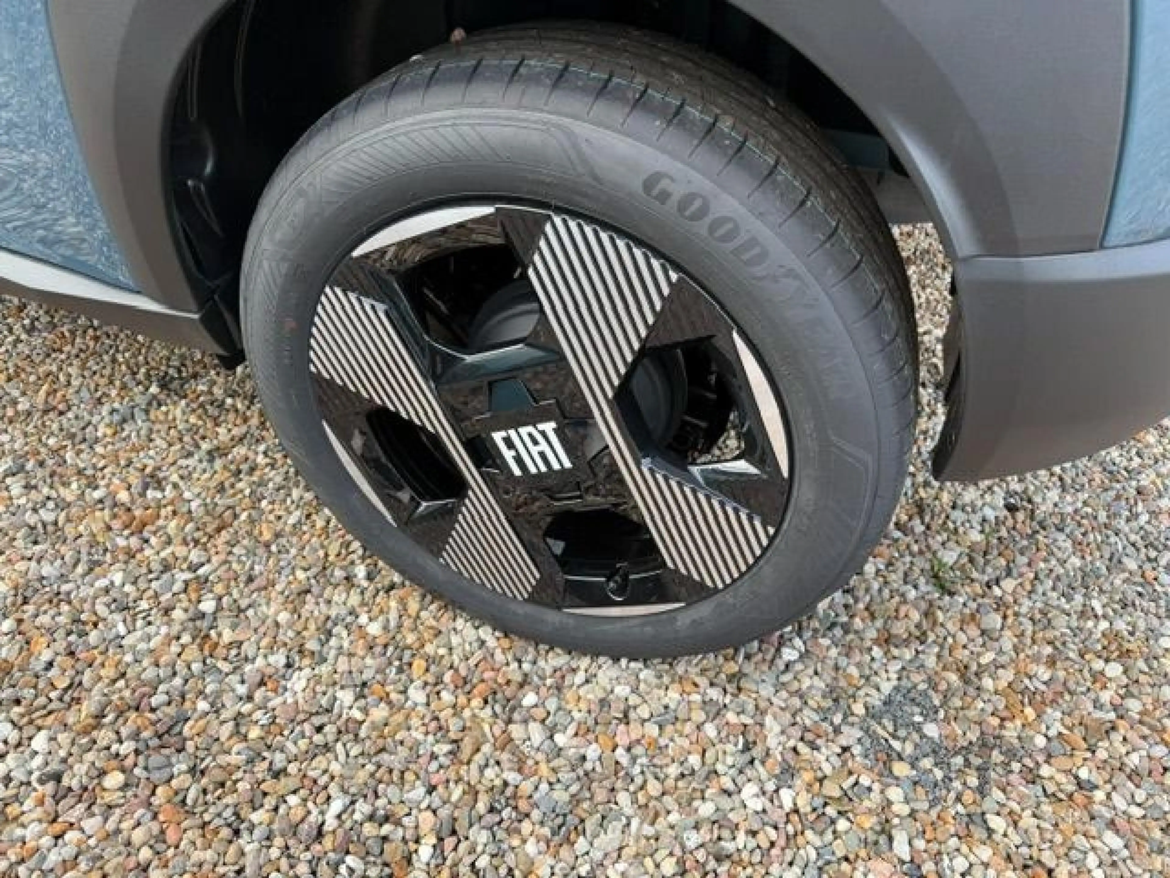 Fiat Grande Panda 1.2 Turbo 74 kW La Prima — photo 8
