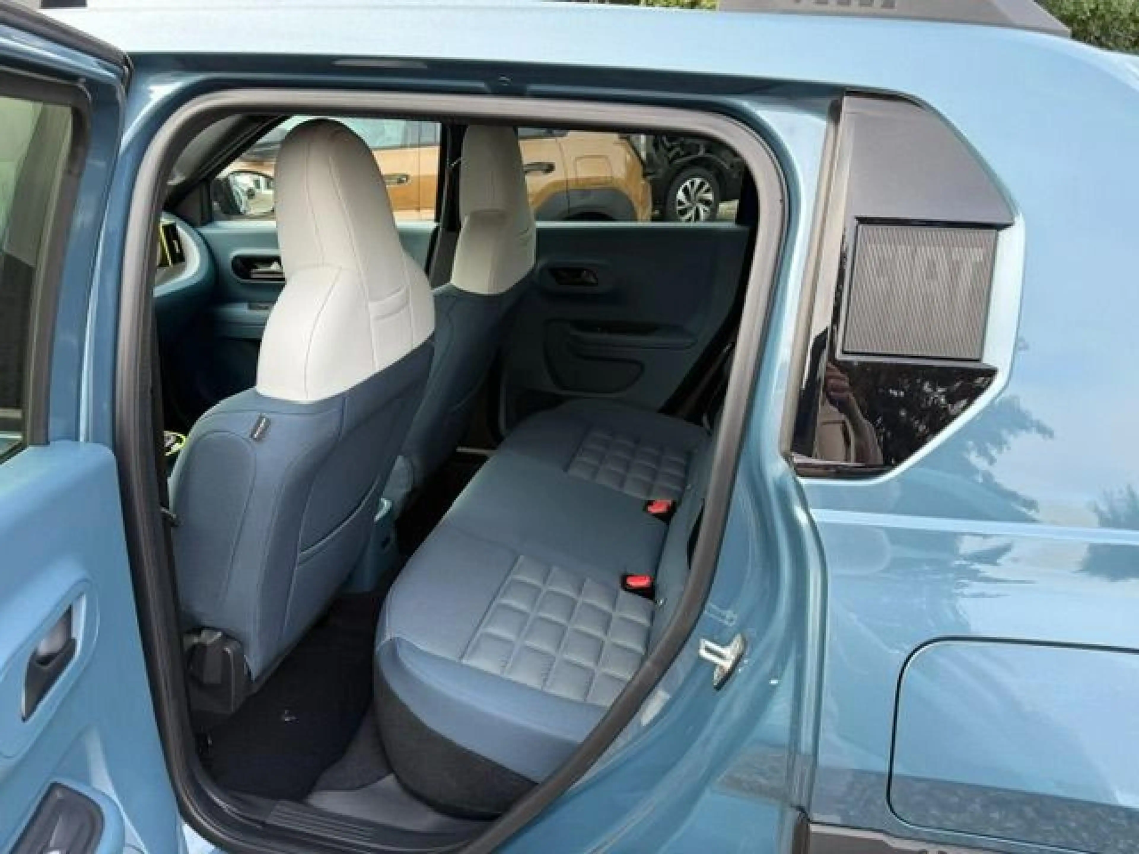 Fiat Grande Panda 1.2 Turbo 74 kW La Prima — photo 9