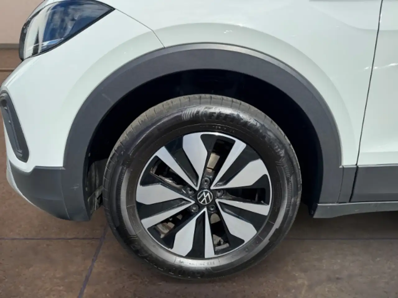 Volkswagen T-Cross 1.0TSI DSG Goal LED NAVI AHK ACC 2ZKLIMA LIGHT ASS 8